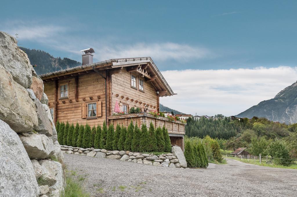 Ötztal Chalet - Exklusives Luxus Ferienhaus Sautens Zimmer foto